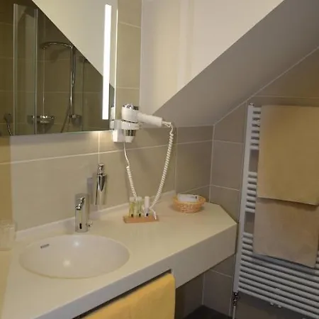 Ortel Gmbh Hotell 2*